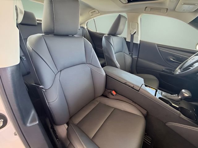 Used 2024 Lexus ES 350 w/ Premium Package image 30