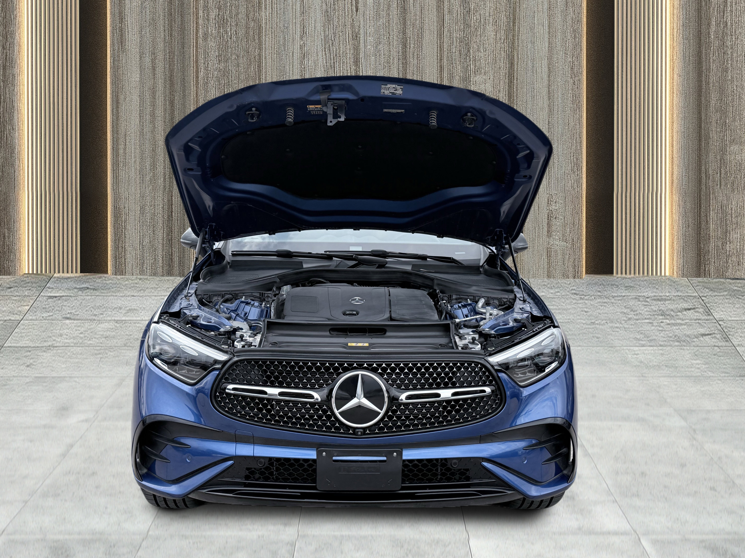 Used 2024 Mercedes-Benz GLC 300 4MATIC w/ AMG Line image 18