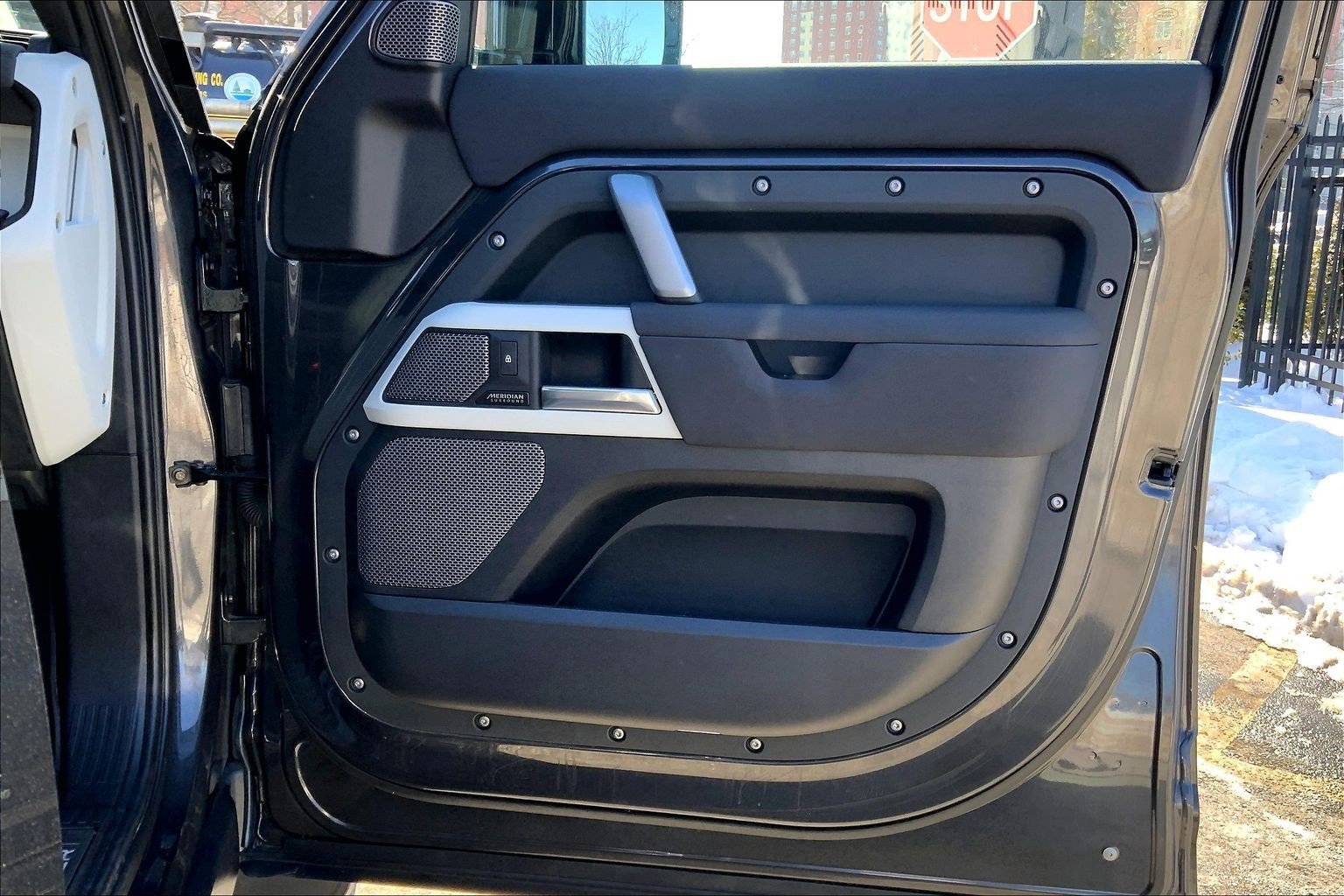 Used 2022 Land Rover Defender 110 X-Dynamic SE image 22