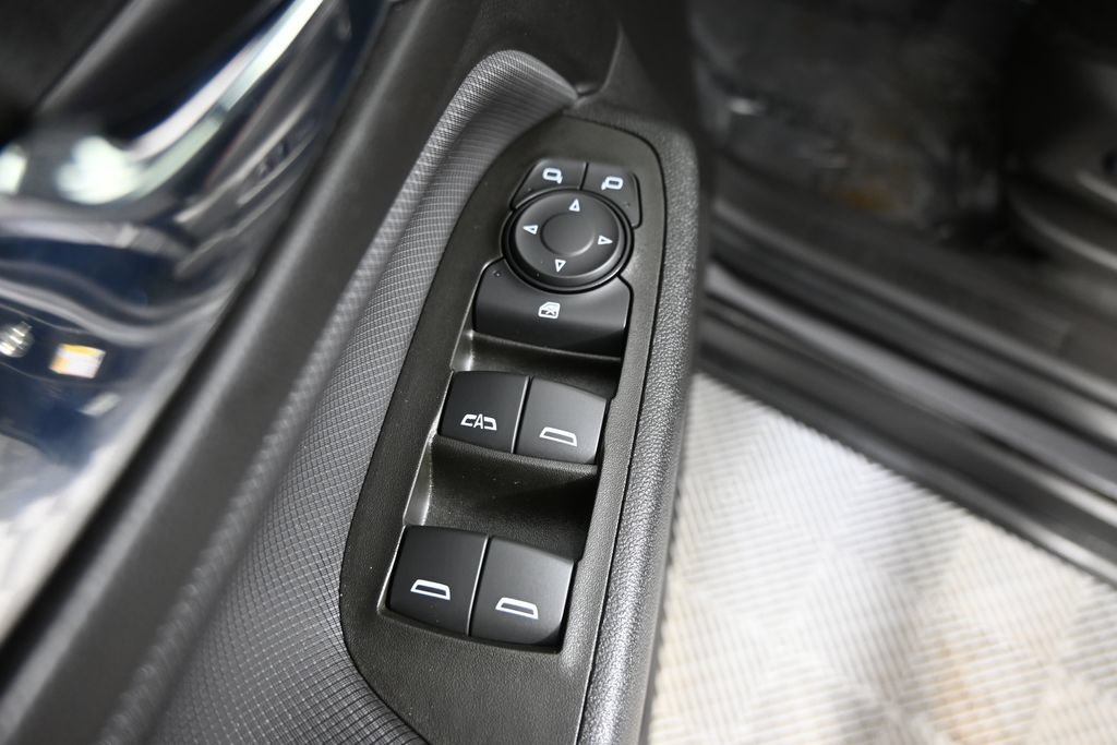 Used 2024 Chevrolet Equinox RS w/ RS Leather Package AWD/4WD image 19