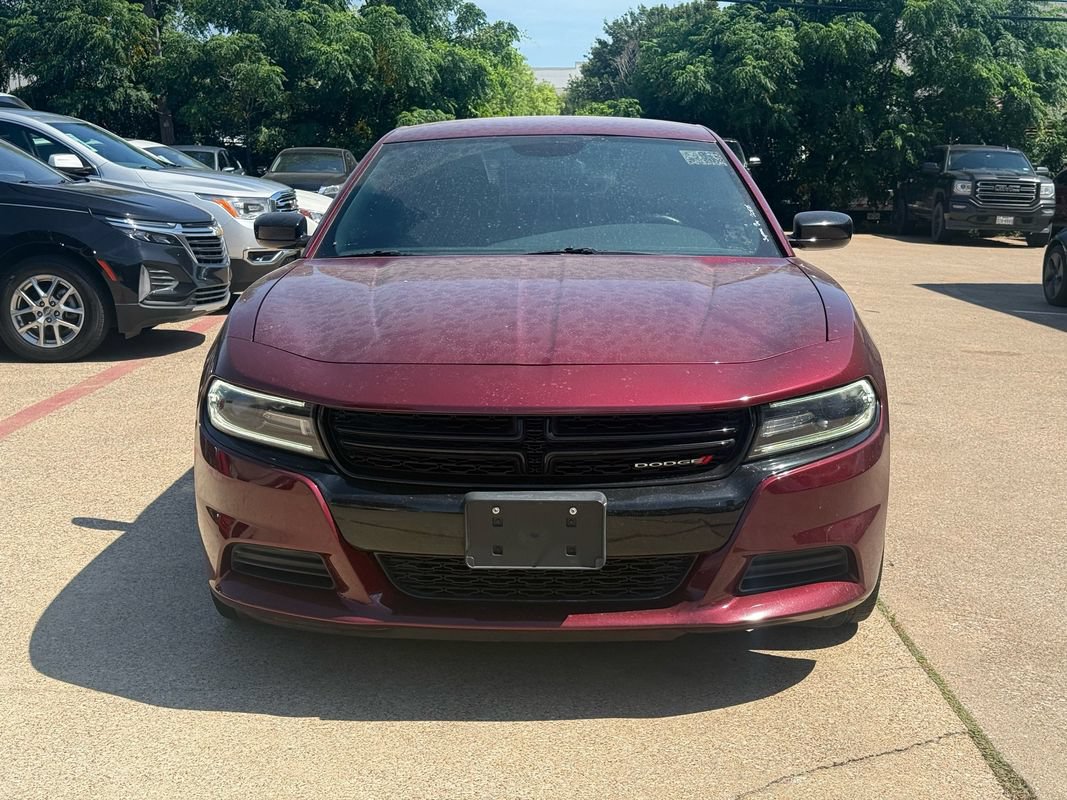 Used 2017 Dodge Charger SE w/ Blacktop Package RWD image 2