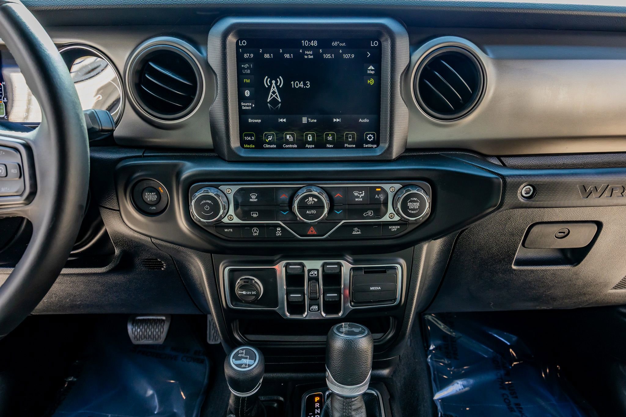 Used 2022 Jeep Wrangler Unlimited Sport w/ Sun And Sound Package AWD/4WD image 23