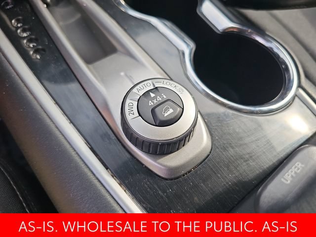 Used 2017 Nissan Pathfinder SV w/ SV Cold Weather Package AWD/4WD image 27