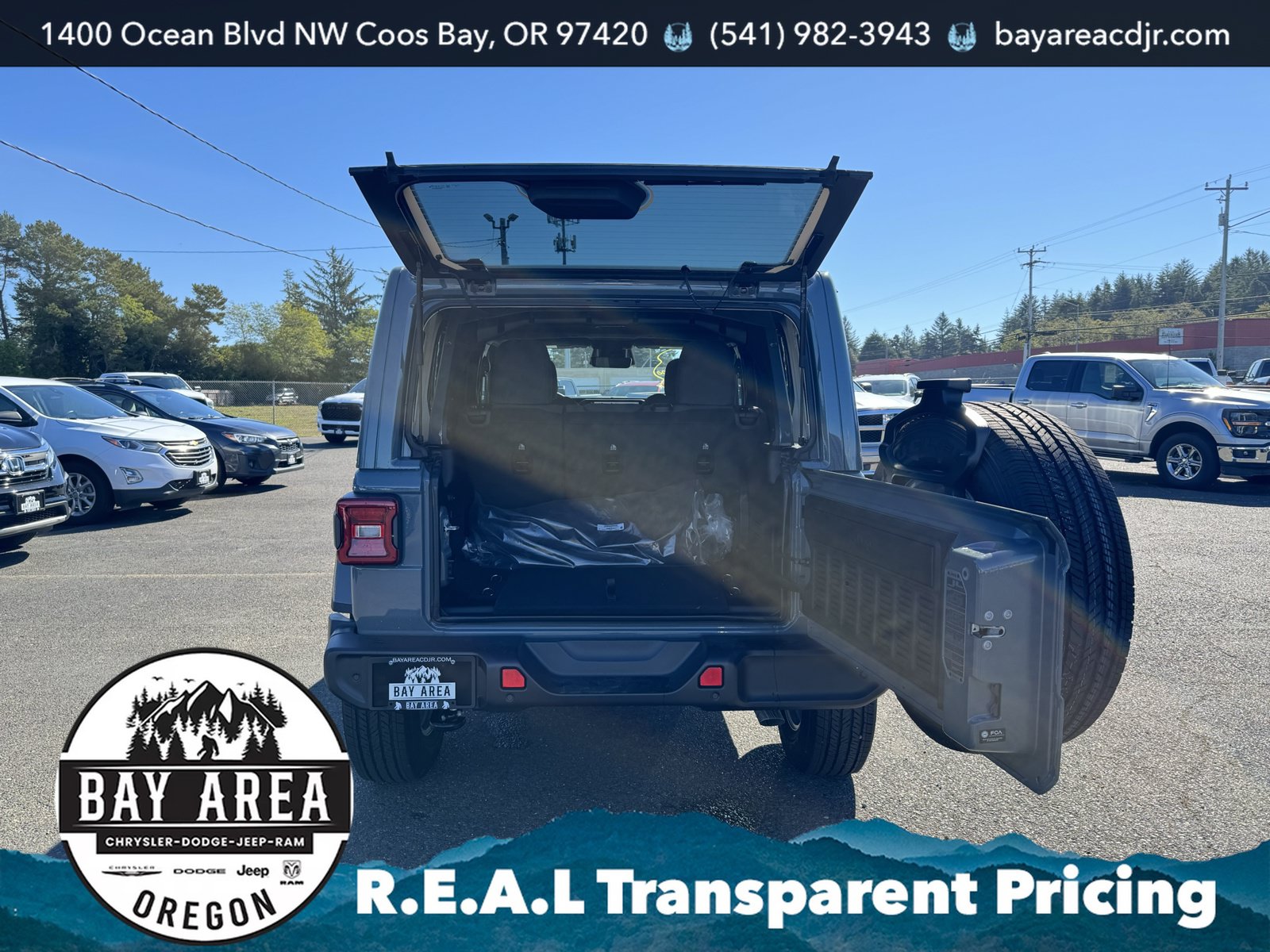 New 2026 Jeep Wrangler Unlimited Sahara w/ Safety Group AWD/4WD image 7