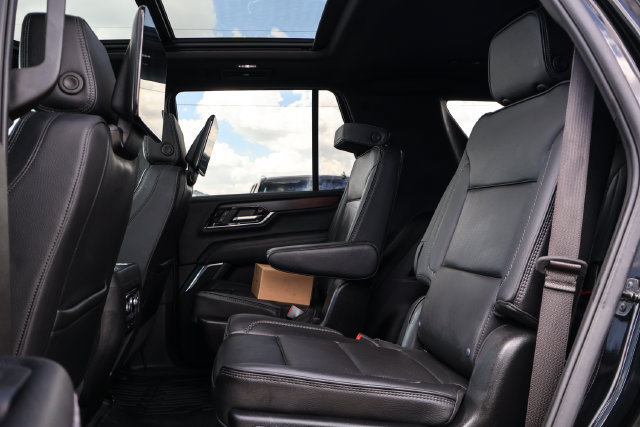 Used 2026 GMC Yukon Denali w/ Denali Reserve Package AWD/4WD image 8