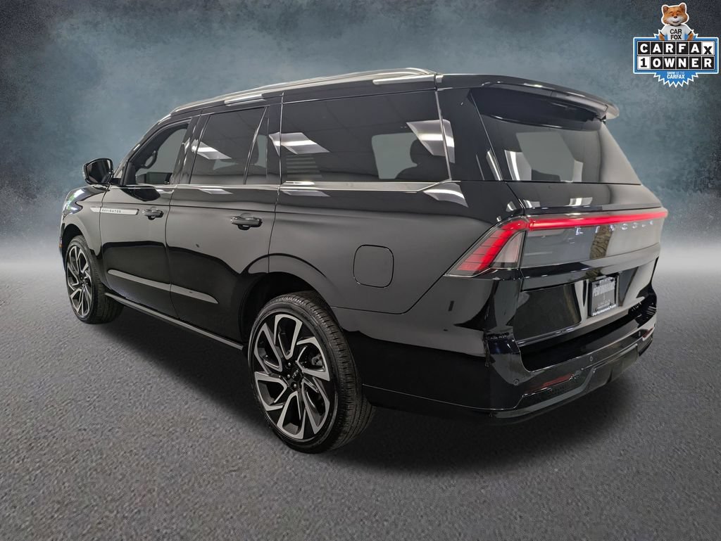 Used 2026 Lincoln Navigator Reserve AWD/4WD image 9