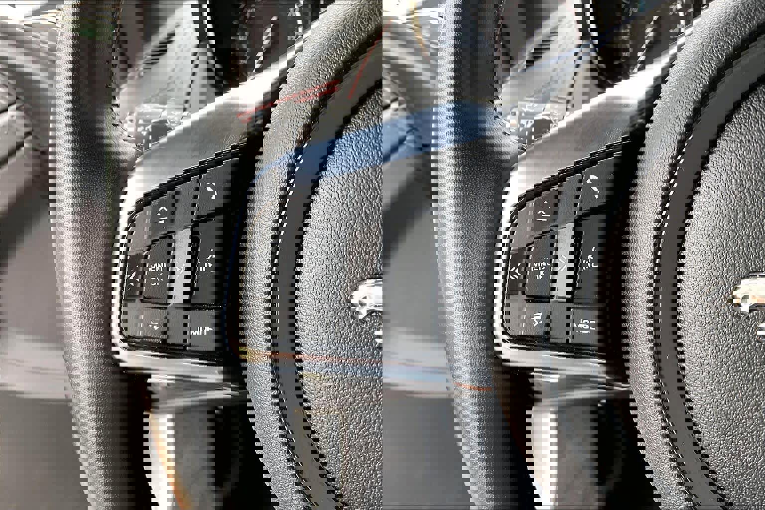 Used 2020 Jaguar F-TYPE R image 24