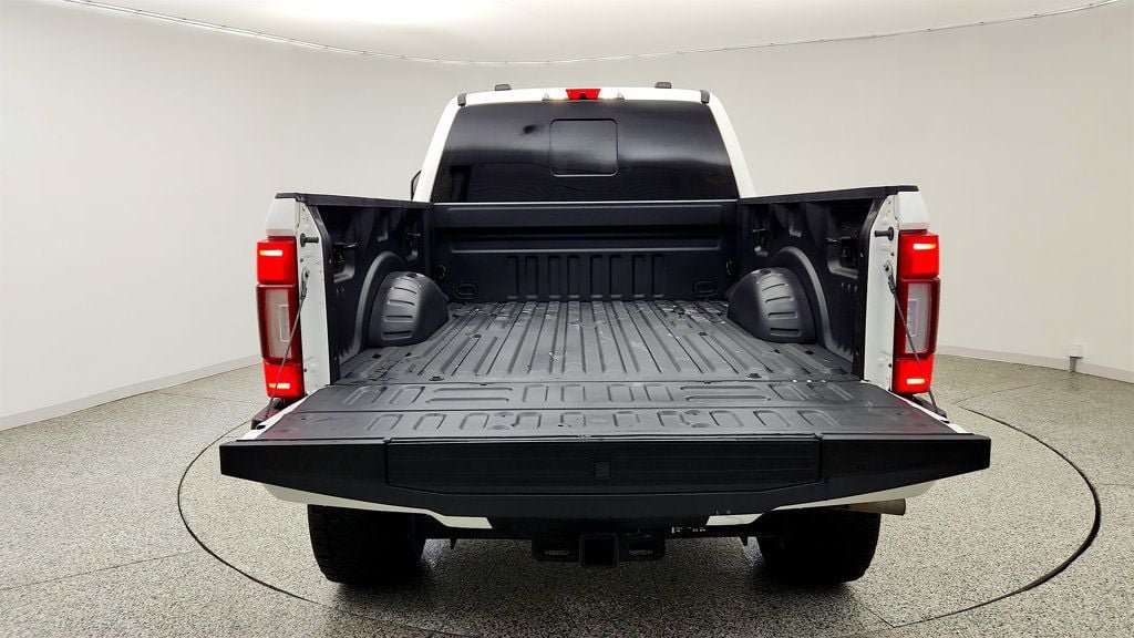 Used 2022 Ford F250 Lariat w/ Lariat Ultimate Package AWD/4WD image 23