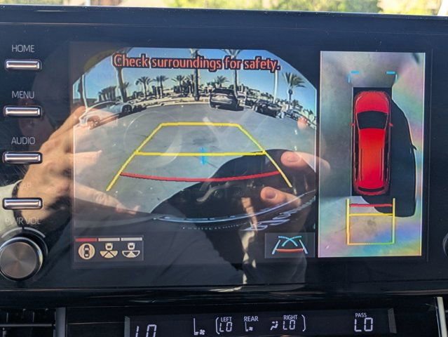 Used 2021 Toyota Sienna Platinum image 23