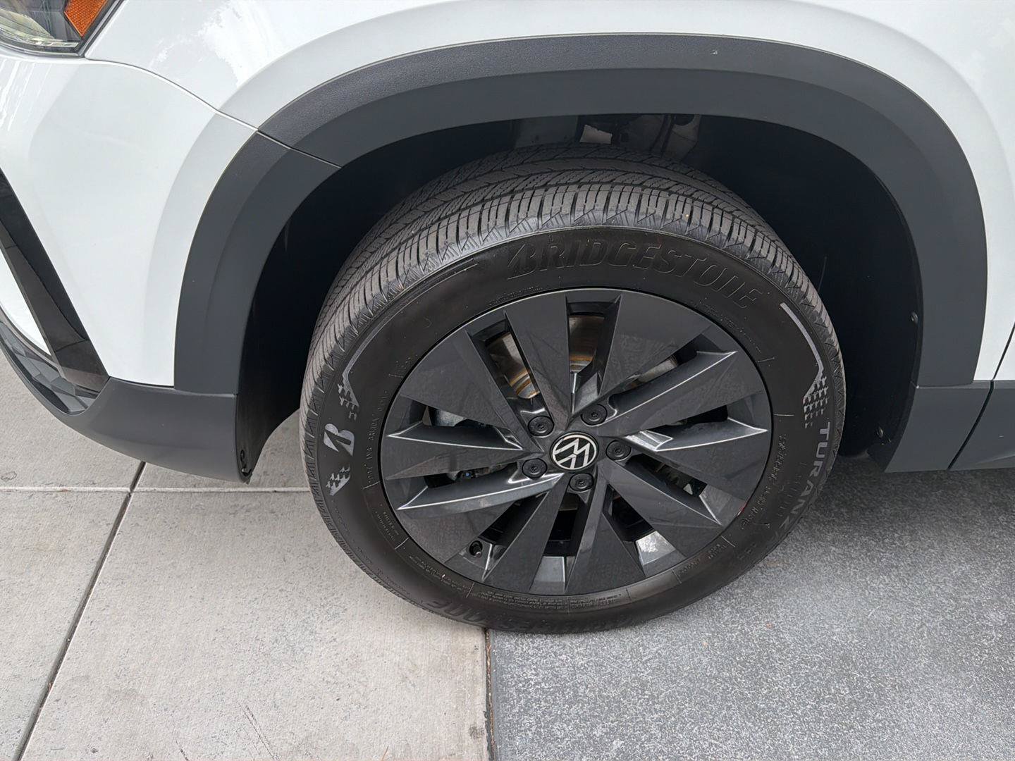 Certified 2024 Volkswagen Taos S FWD image 9