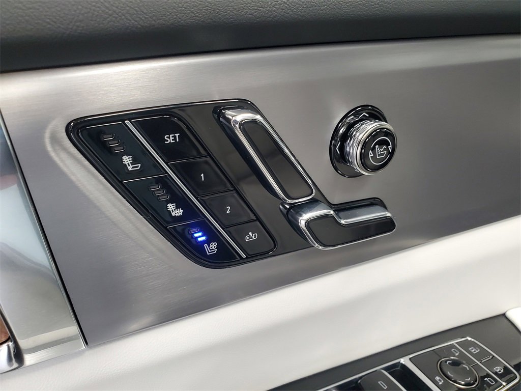 New 2026 Cadillac Vistiq Sport image 7