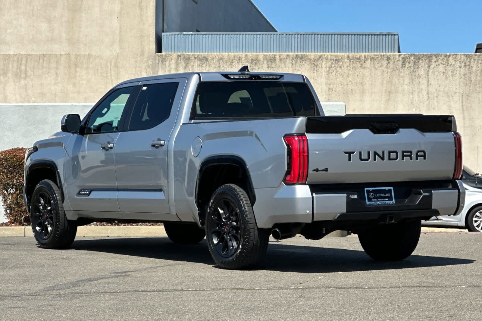Used 2023 Toyota Tundra Platinum AWD/4WD image 7