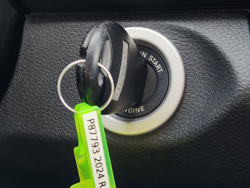 Used 2024 RAM 1500 Classic SLT image 22