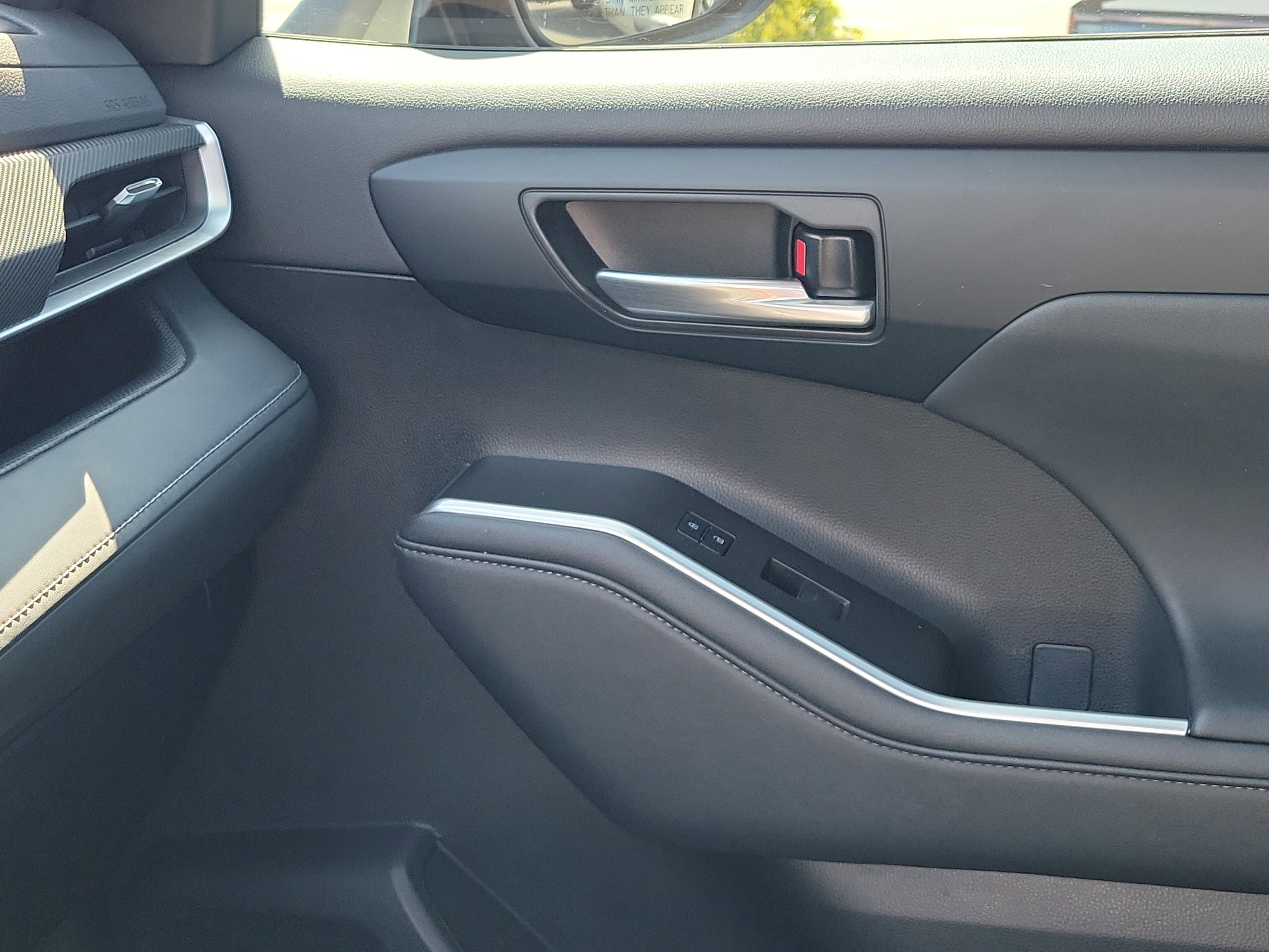 Used 2023 Toyota Highlander XSE image 29