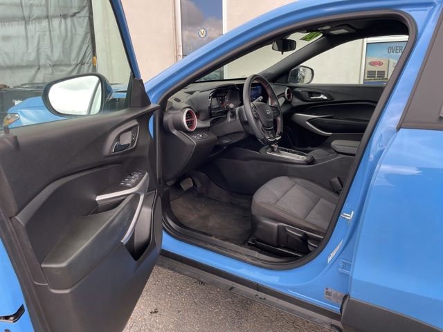 Used 2024 Chevrolet Trax RS FWD image 8