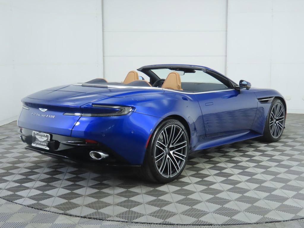 Used 2026 Aston Martin DB12 Convertible RWD image 5