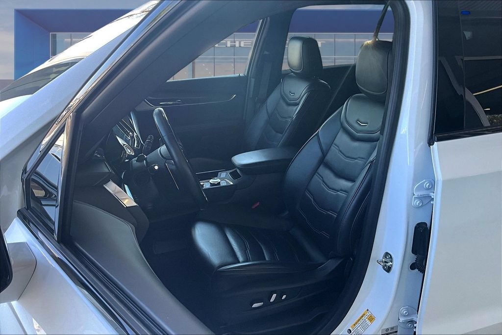 Used 2023 Cadillac XT6 Sport w/ Platinum Package AWD/4WD image 15