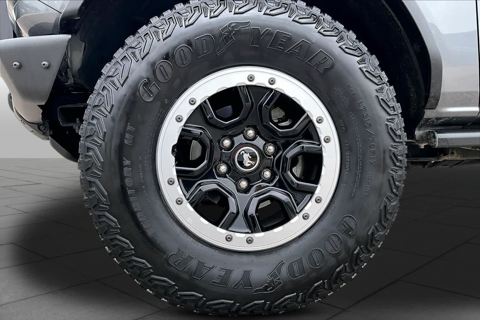 Used 2023 Ford Bronco Badlands w/ Sasquatch Package AWD/4WD image 11