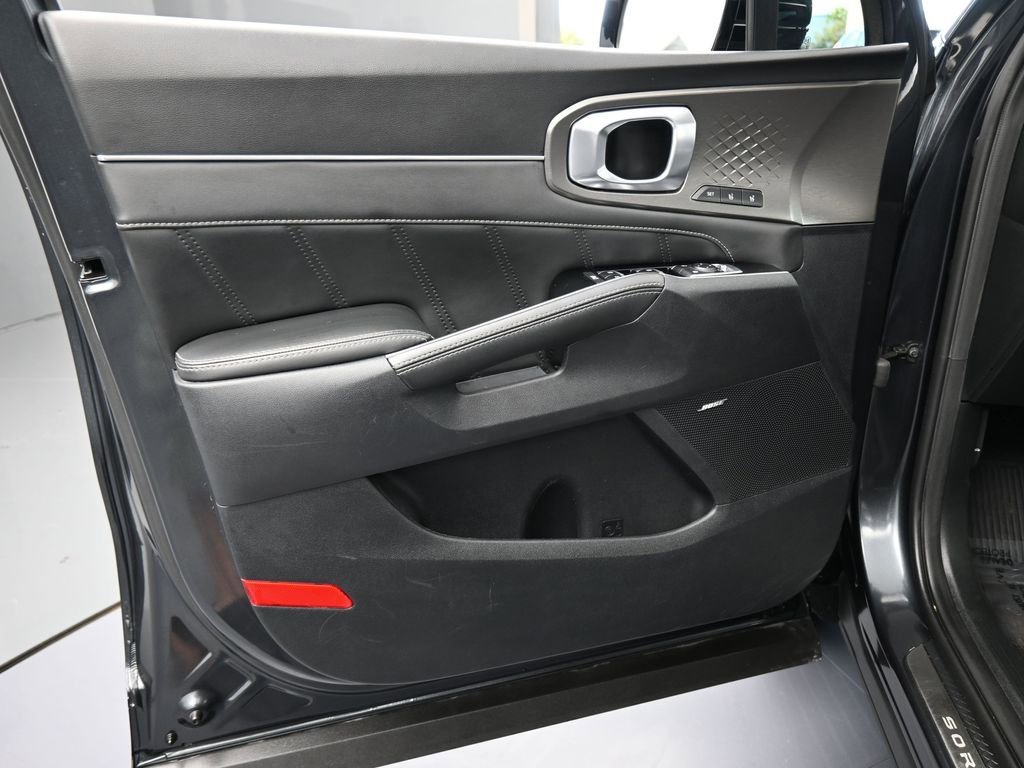 Used 2023 Kia Sorento SX AWD/4WD image 17