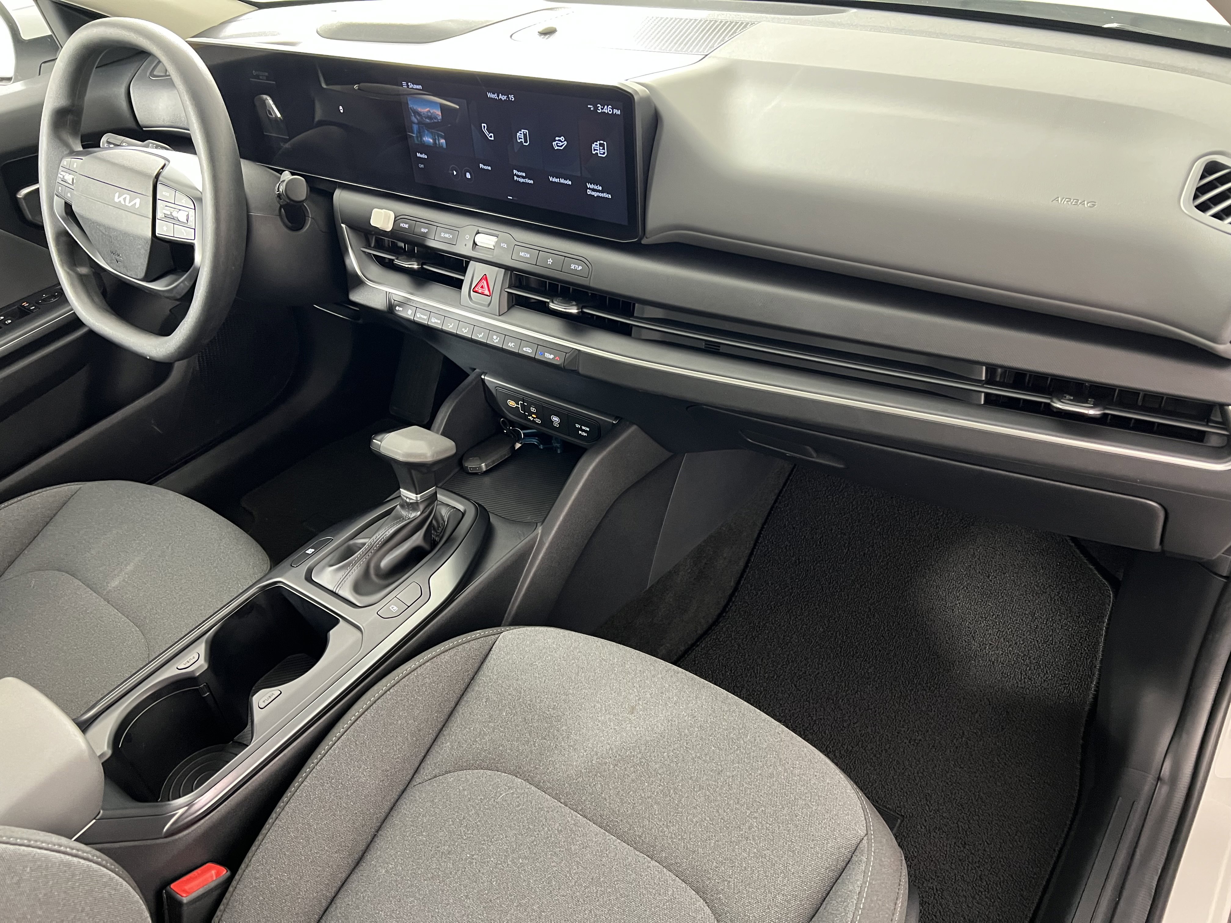 Used 2025 Kia K4 FWD image 25