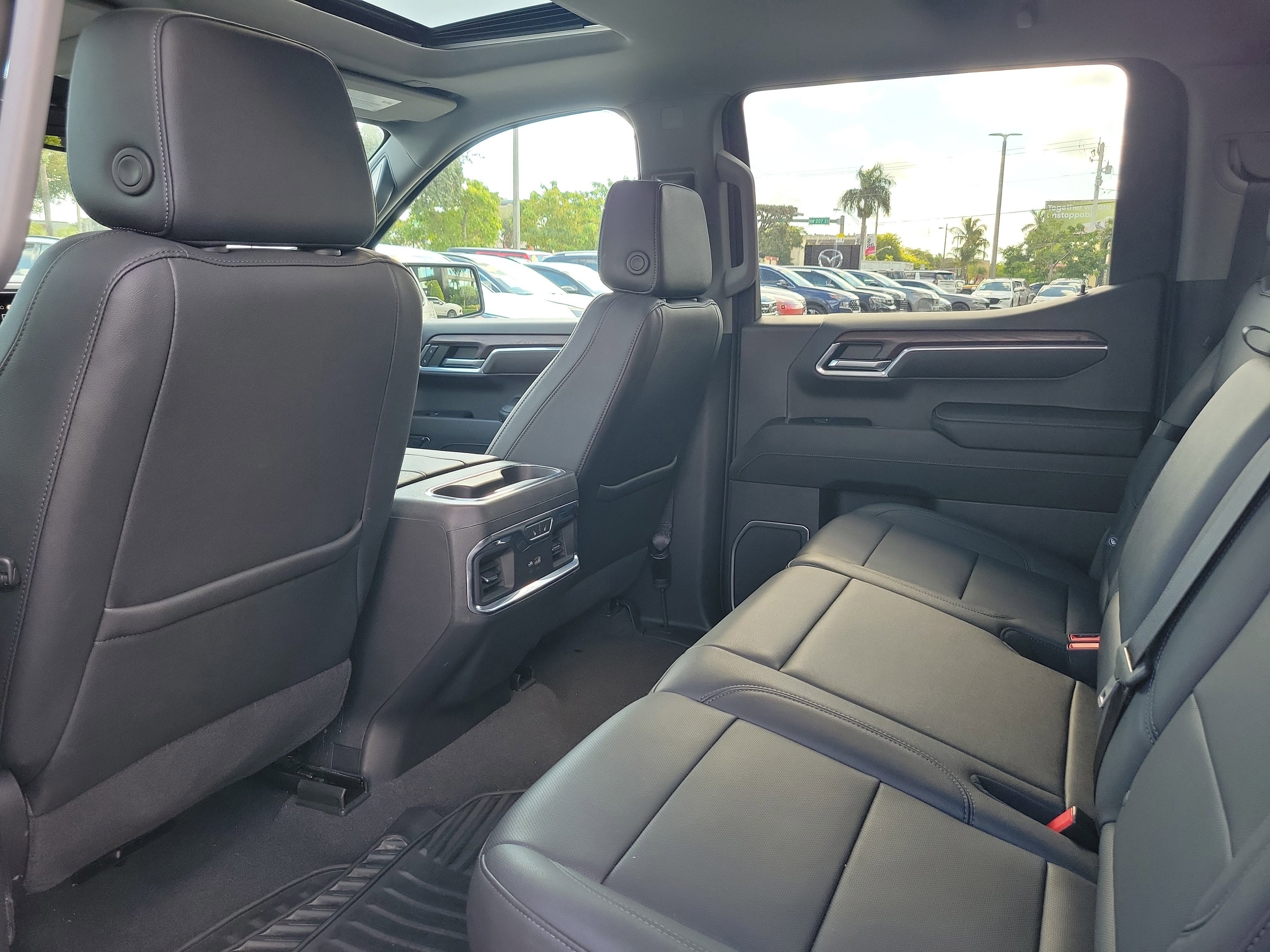 Used 2023 GMC Sierra 1500 SLT w/ SLT Premium Package image 6