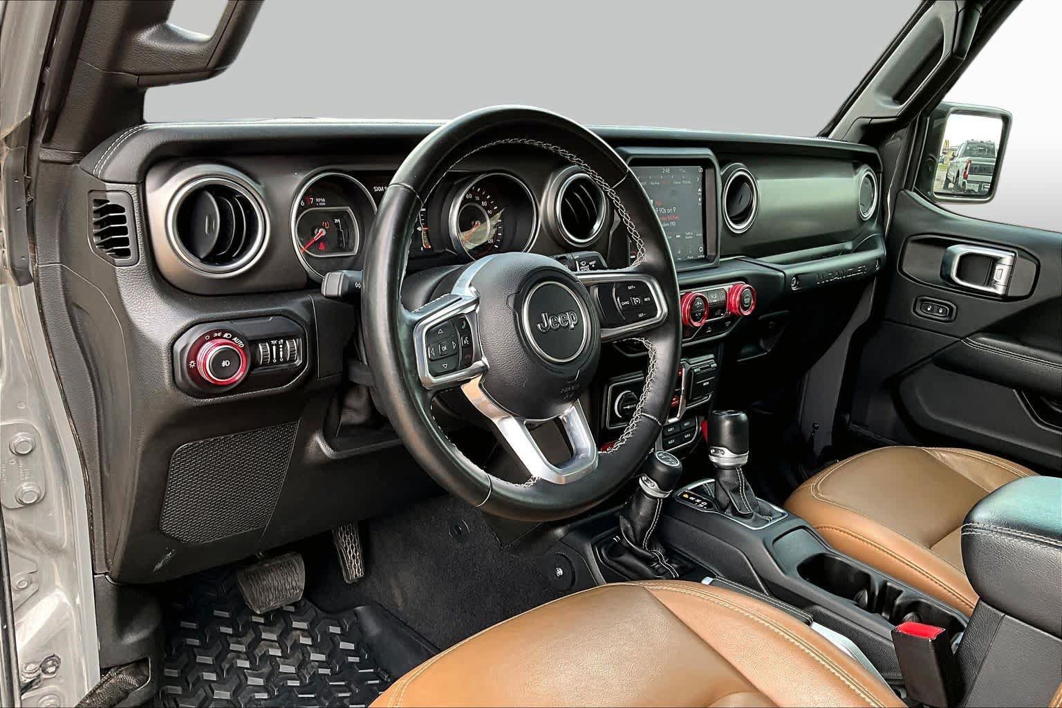 Used 2021 Jeep Wrangler Unlimited Rubicon w/ Xtreme Recon 35" Tire Package AWD/4WD image 18
