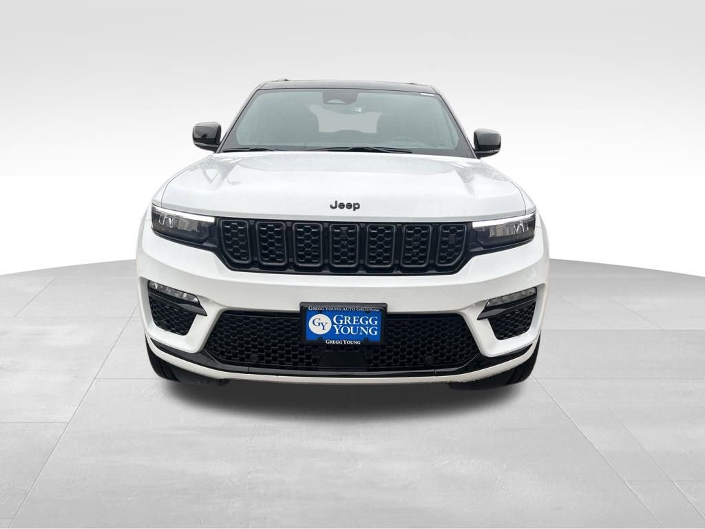 New 2025 Jeep Grand Cherokee Summit image 10