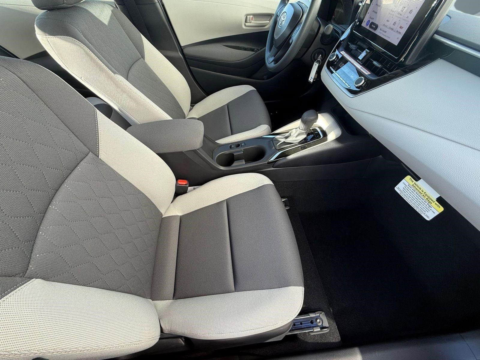 Certified 2026 Toyota Corolla LE FWD image 32