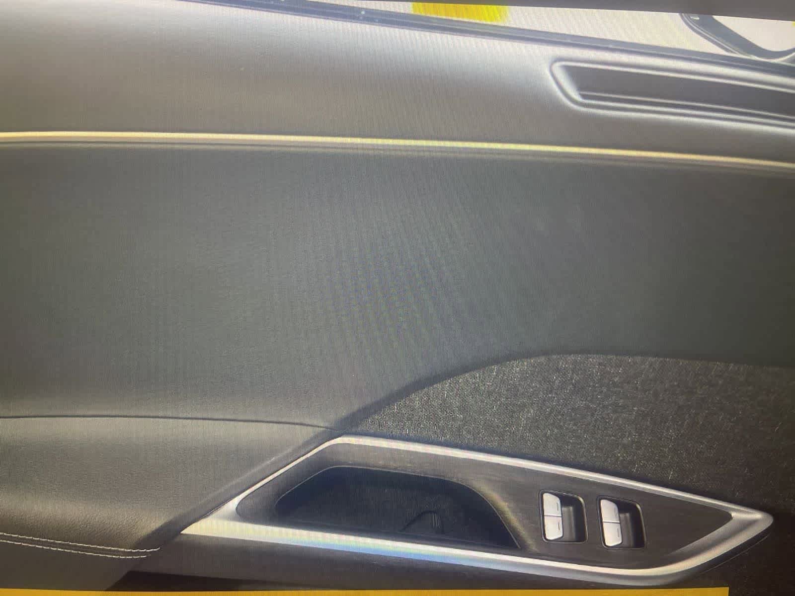 Used 2024 Lucid Air Touring image 8
