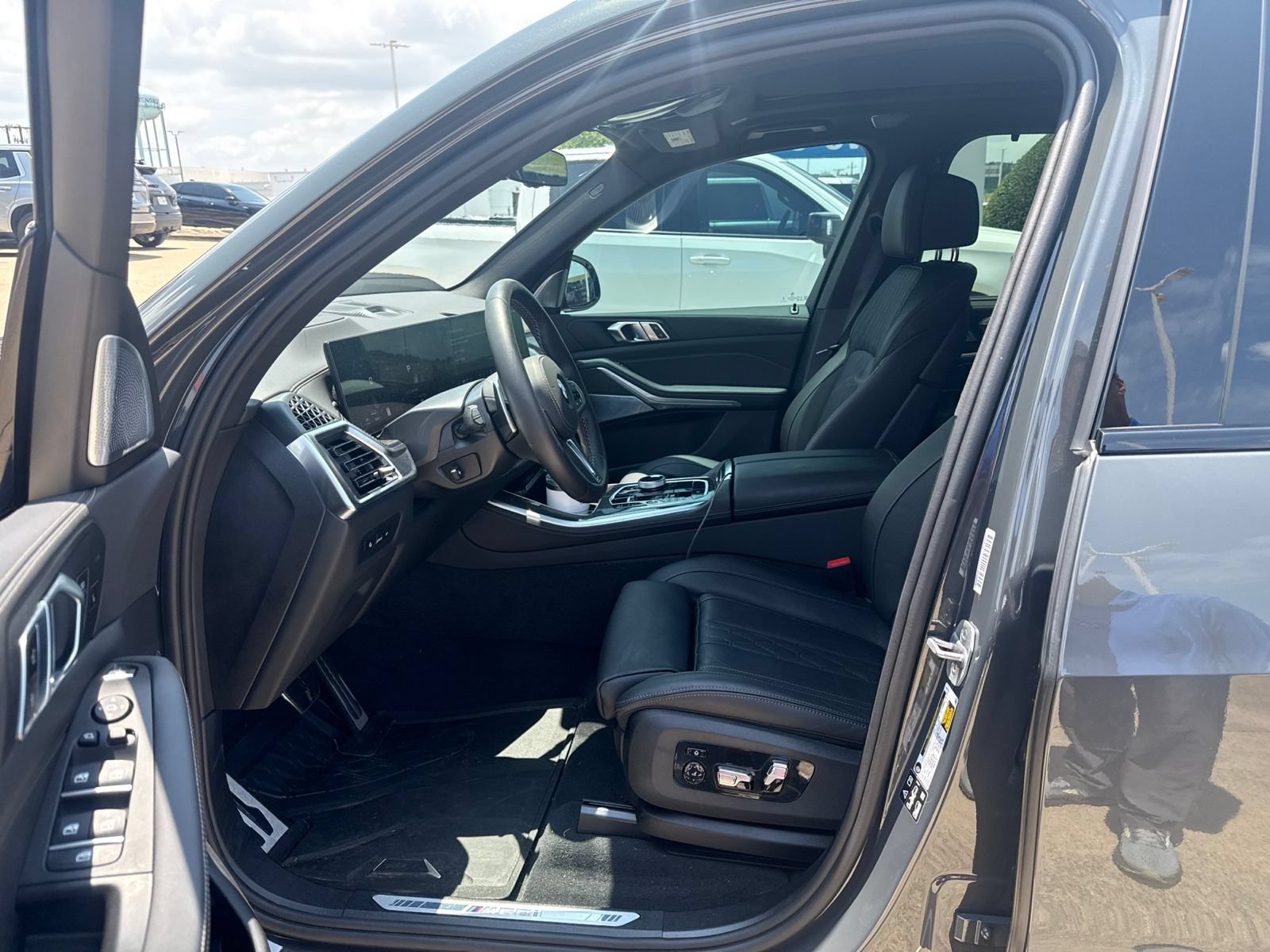 Used 2026 BMW X5 M60i AWD/4WD image 12