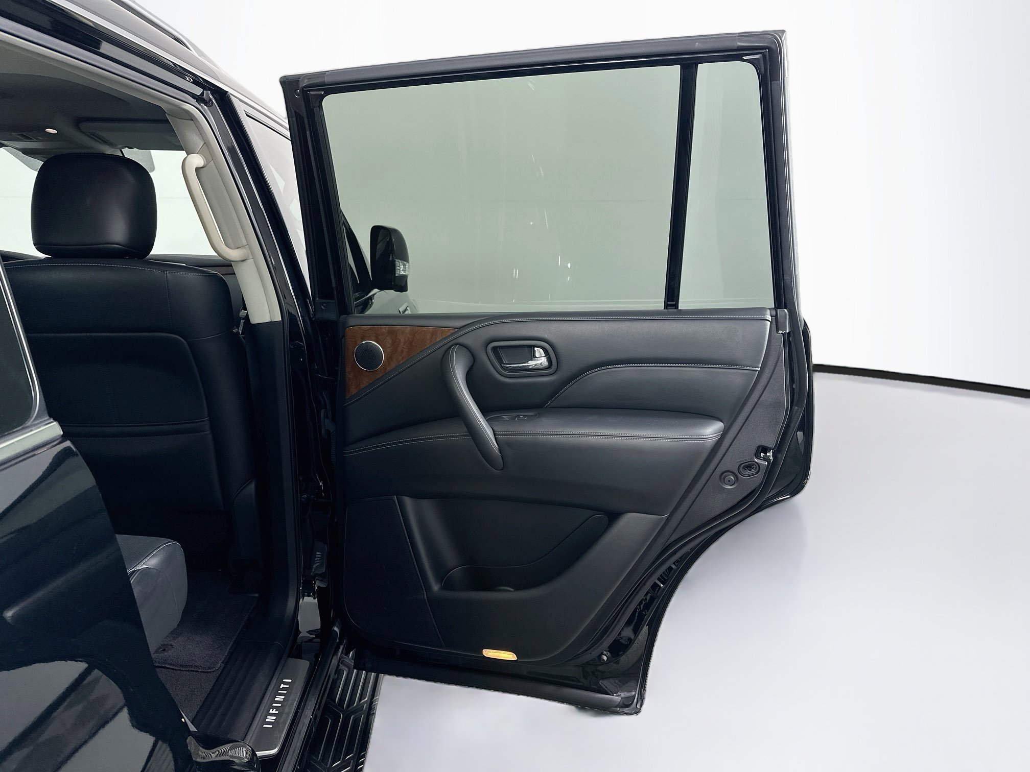 Used 2019 INFINITI QX80 Luxe w/ Proassist Package RWD image 33