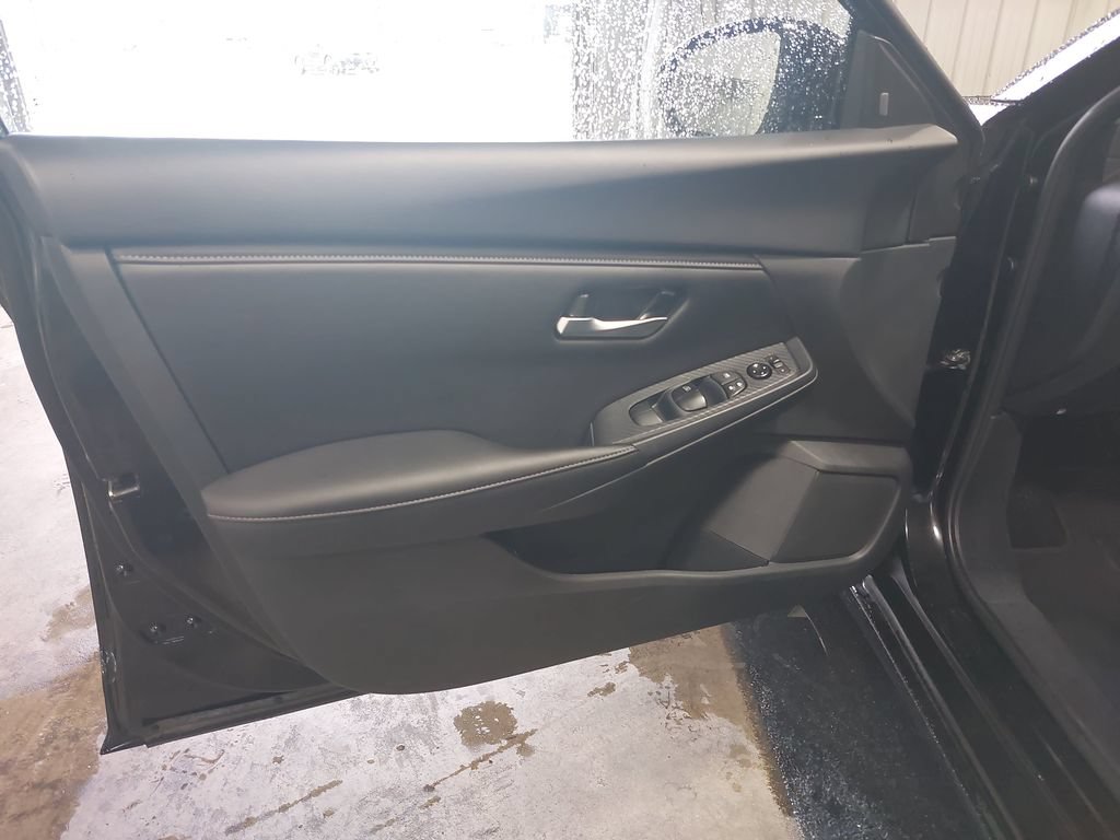 Certified 2025 Nissan Sentra SV FWD image 26