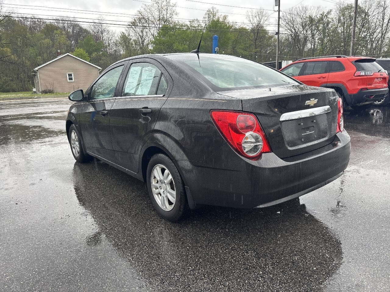 Used 2013 Chevrolet Sonic LT FWD image 5