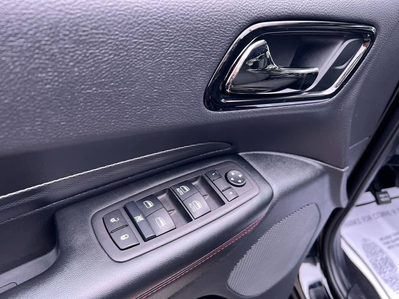 Used 2025 Dodge Durango GT AWD/4WD image 13