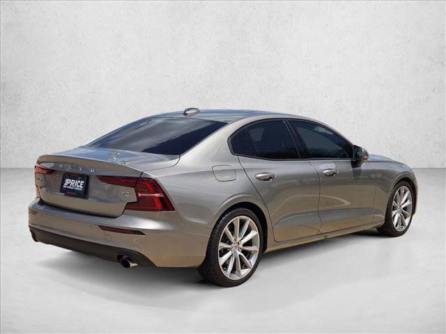 Used 2020 Volvo S60 T5 Momentum FWD image 5