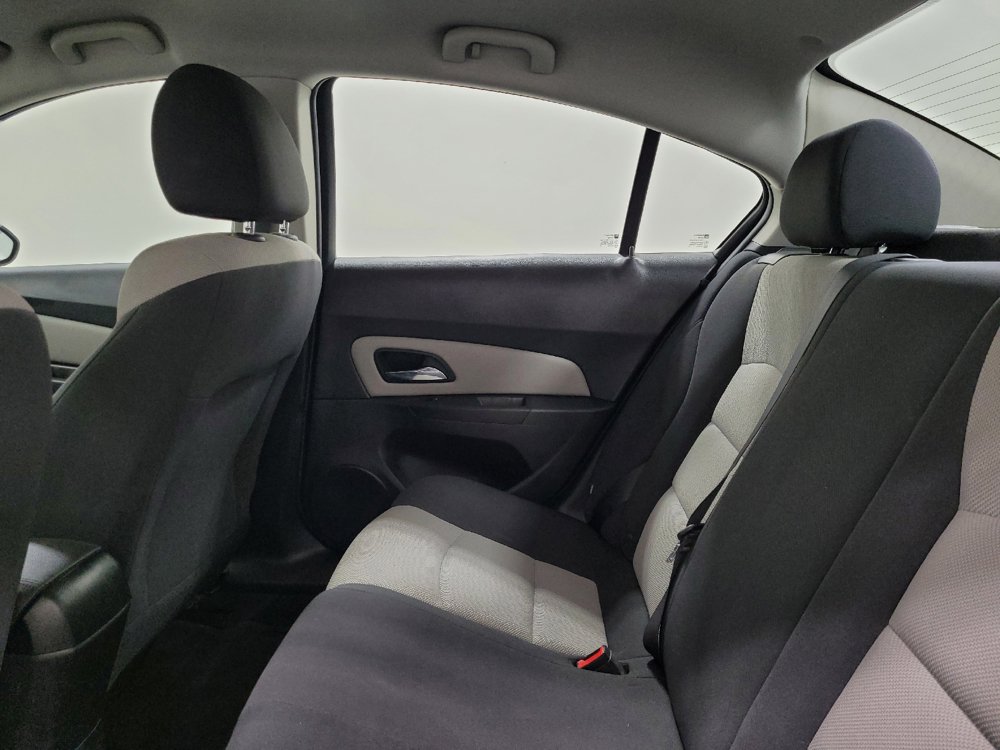 Used 2016 Chevrolet Cruze LS FWD image 18