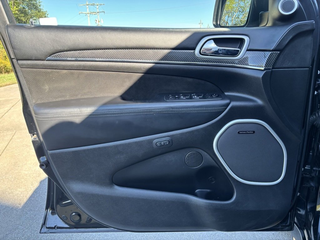 Used 2020 Jeep Grand Cherokee SRT image 19