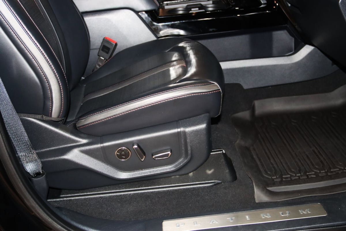 Used 2022 Ford F350 Platinum image 69