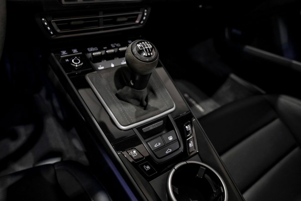 Used 2024 Porsche 911 Carrera GTS w/ Premium Package image 18