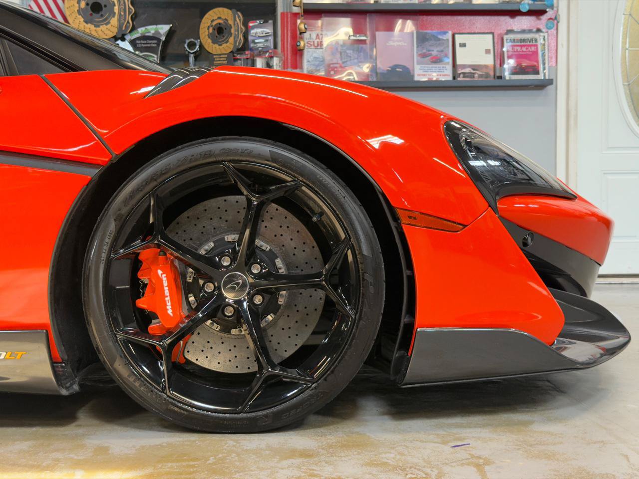 Used 2020 McLaren 600LT Spider RWD image 15
