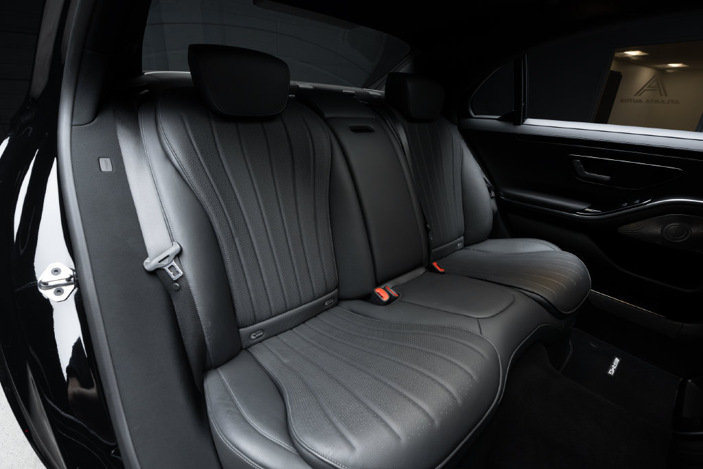 Used 2022 Mercedes-Benz S 500 4MATIC w/ AMG Line Package image 39