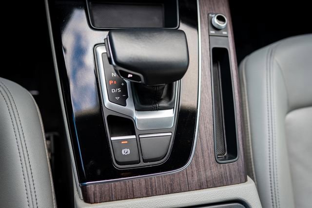 Used 2022 Audi Q5 2.0T Premium w/ Convenience Package image 27