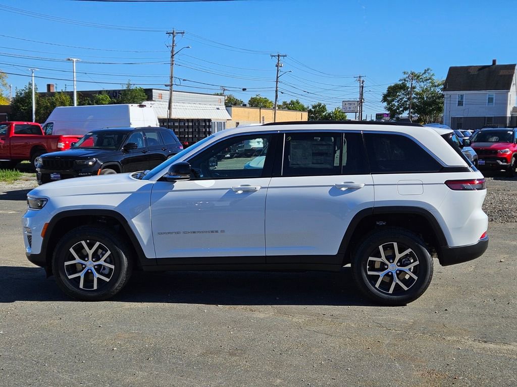 New 2025 Jeep Grand Cherokee Limited image 2