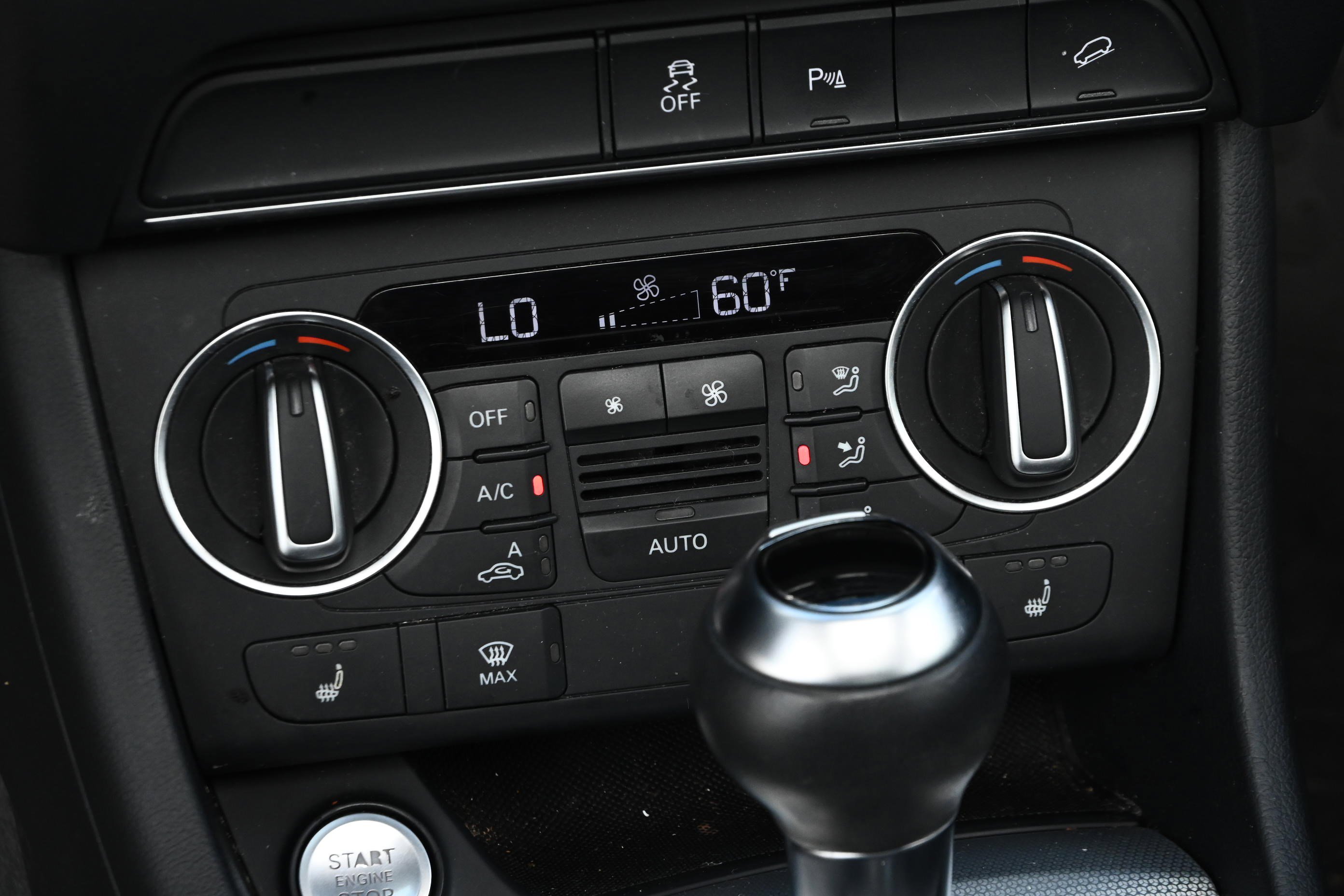 Used 2018 Audi Q3 2.0T Premium w/ Convenience Package image 31