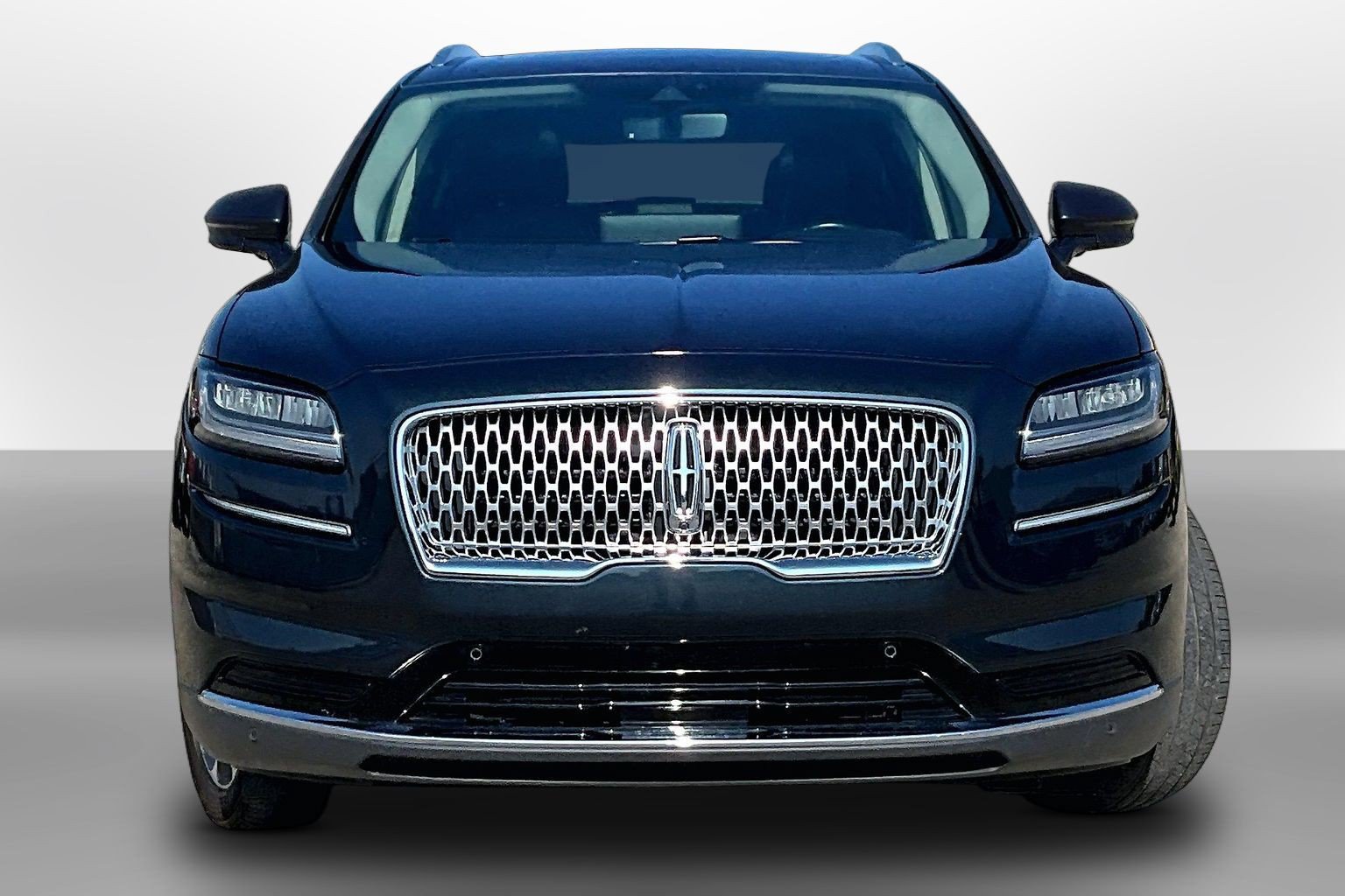 Used 2023 Lincoln Nautilus Reserve w/ Equipment Group 201A AWD/4WD image 3