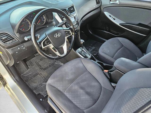 Used 2014 Hyundai Accent SE image 9
