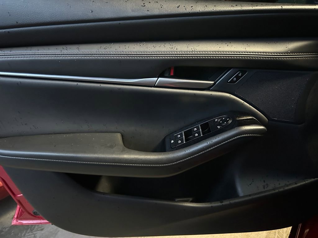 Used 2024 MAZDA MAZDA3 s image 23
