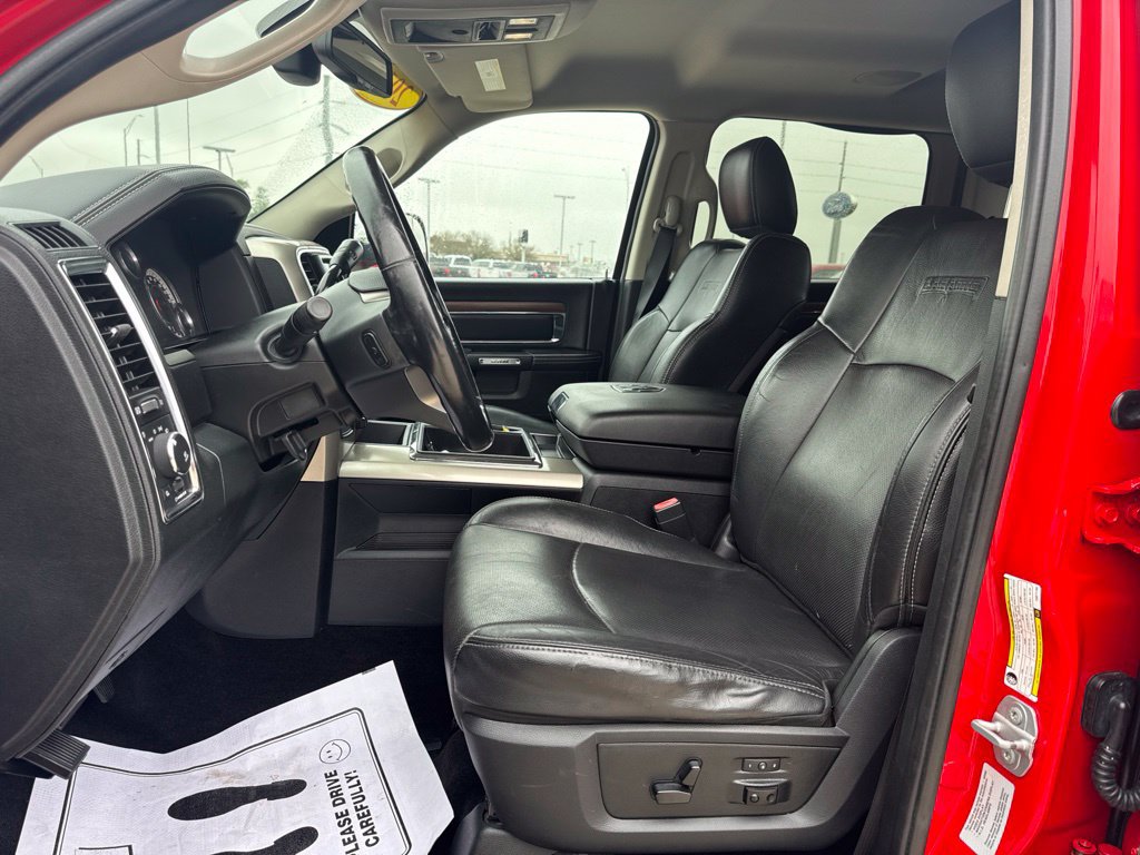 Used 2015 RAM 2500 Laramie w/ Convenience Group AWD/4WD image 4