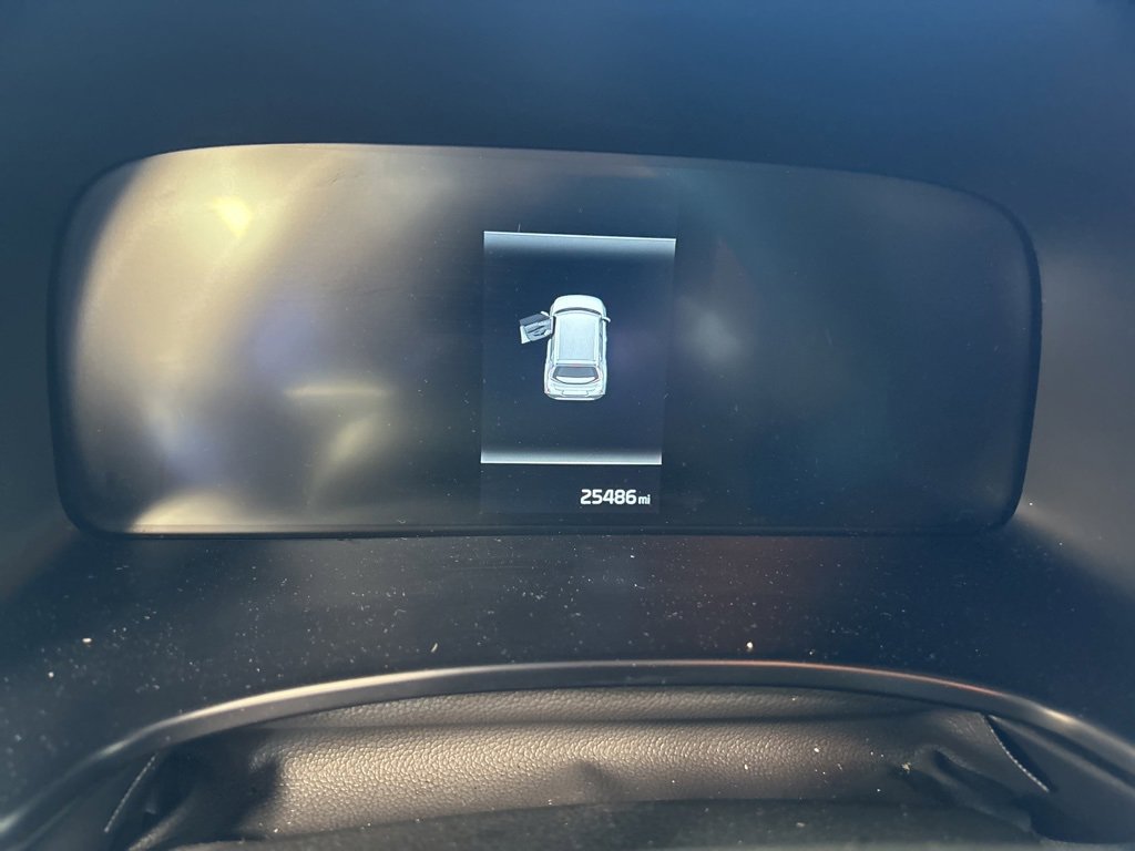 Used 2025 Kia Soul LX w/ LX Technology Package image 3