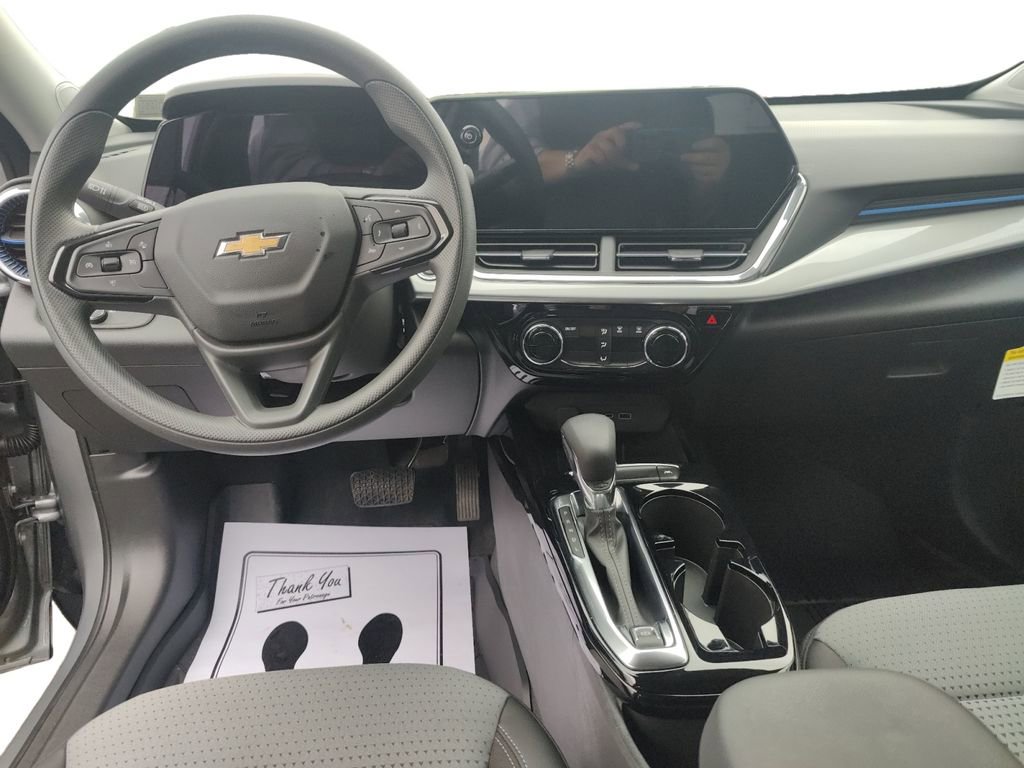 New 2025 Chevrolet Trax LT image 10